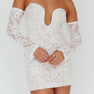 Strapless dress with detachable sleeves